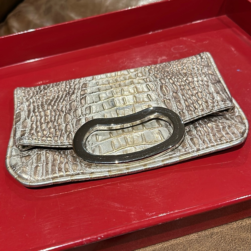 Jalda clutch bag